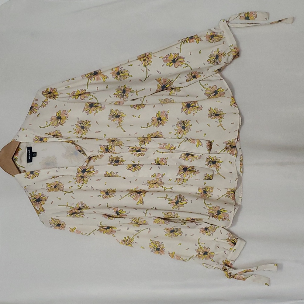 MODCLOTH Floral Neck Tie Button Down Blouse Size L